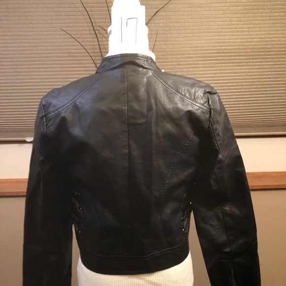 jacket - Picture 3 of 4